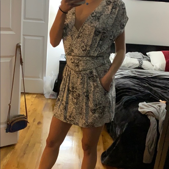 Evil Twin - Black and White Rose 🌹 Mini Dress - Picture 3 of 8